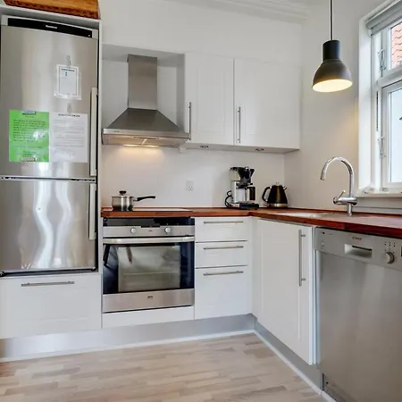 Naina - 200m From The Sea By Interhome *